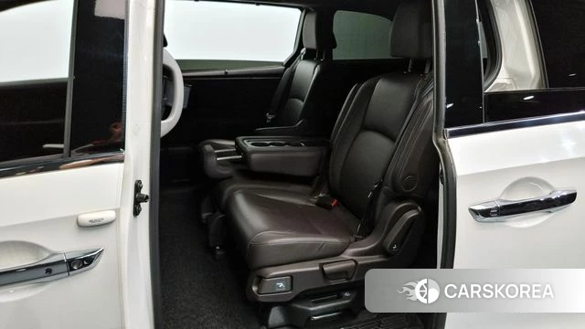 Honda Odyssey 2018 Белый из Кореи, фото 2