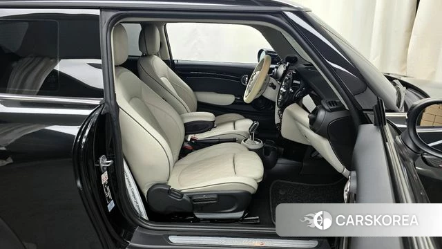 Mini Cooper S 2022 Черный из Кореи, фото 2