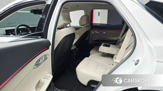 Genesis GV70 2026 Белый из Кореи, фото 2