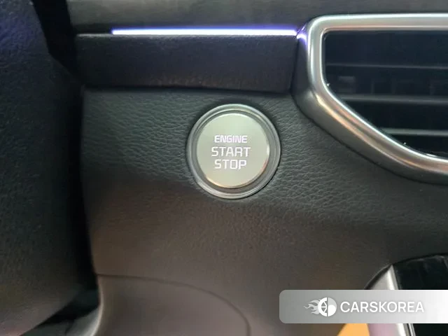 Kia K7 Premier 2021 Черный из Кореи, фото 2