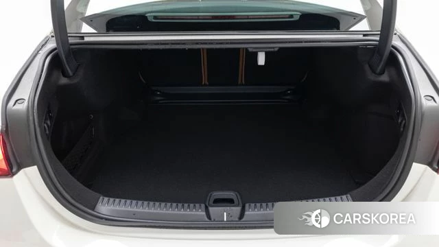 Mercedes-Benz E-Class W214 2025 Белый из Кореи, фото 2