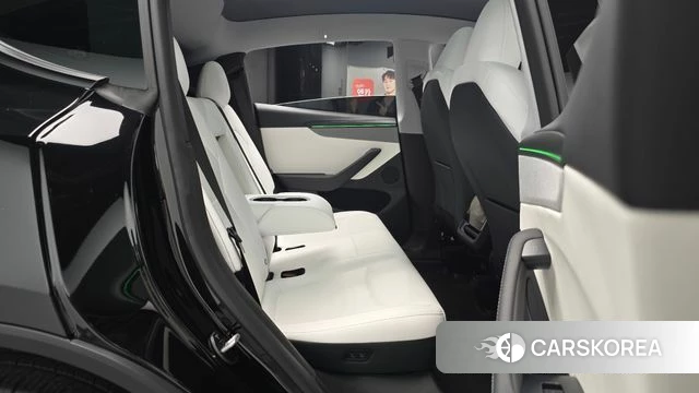 Tesla Model Y 2025 Черный из Кореи, фото 2