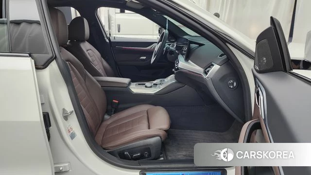 BMW 4 Series (G22) 2024 Белый из Кореи, фото 2