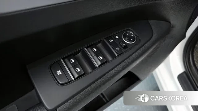 Kia The New K3 2nd generation 2021 Белый из Кореи, фото 2