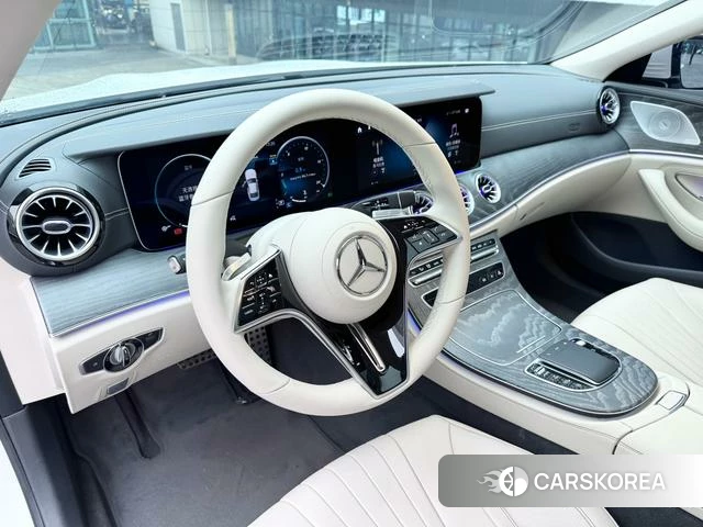 Mercedes-Benz CLS 2023 Зеленый из Китая, фото 2