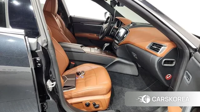 Maserati Ghibli 2019 Черный из Кореи, фото 2