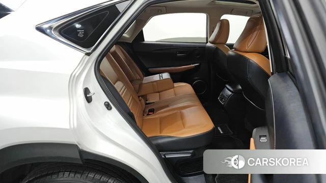 Lexus NX300h 2018 Белый из Кореи, фото 2