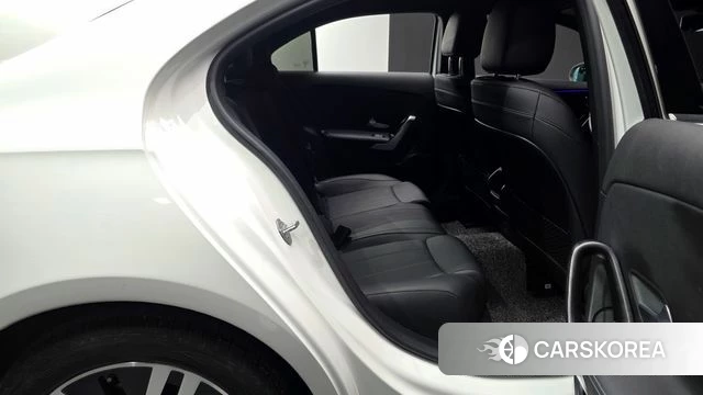 Mercedes-Benz A-Class W177 2021 Белый из Кореи, фото 2