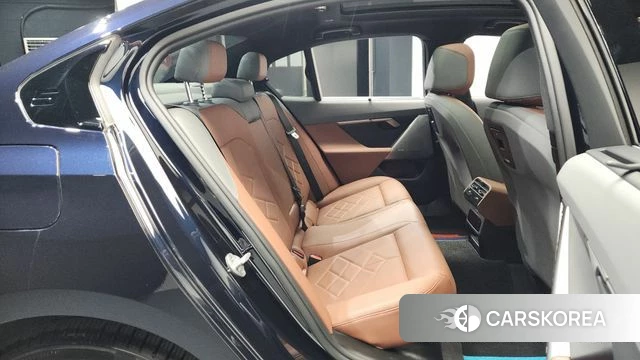 BMW i5 (G60) 2024 Черный из Кореи, фото 2
