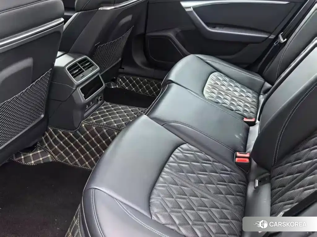 Audi A6L 2025 Черный из Китая, фото 2