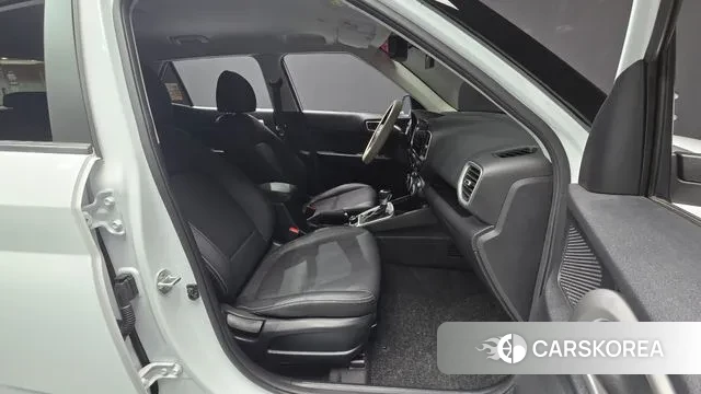 Hyundai Venue 2022 Белый из Кореи, фото 2