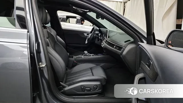 Audi A4 (B9) 2019 Серый из Кореи, фото 2