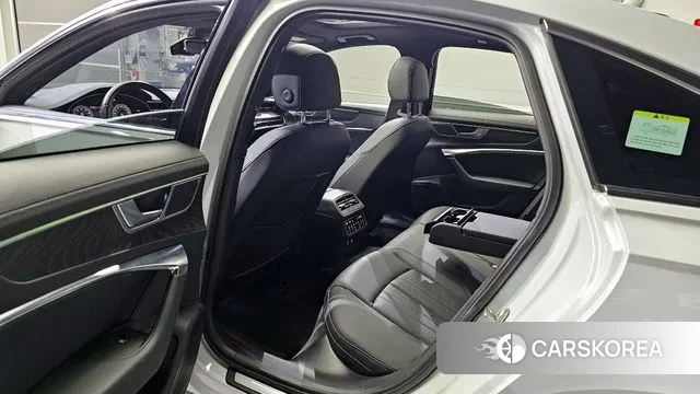 Audi A6 (C8) 2023 Белый из Кореи, фото 2