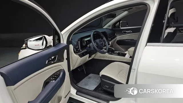 Kia Sportage 5th Generation Hybrid 2023 Белый из Кореи, фото 2