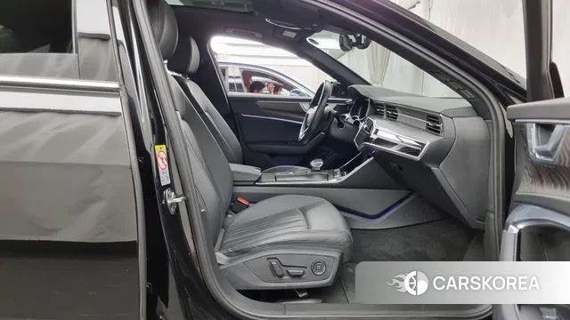 Audi A6 (C8) 2019 Черный из Кореи, фото 2