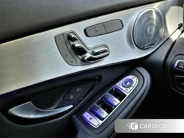 Mercedes-Benz GLC-Class X253 2018 Черный из Кореи, фото 2