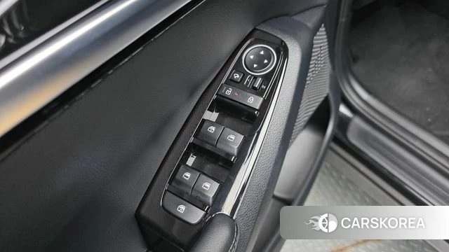 Kia The New Seltos 2023 Черный из Кореи, фото 2