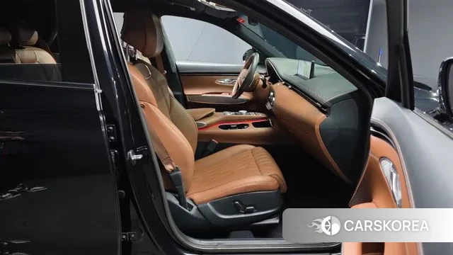 Genesis GV70 2021 Черный из Кореи, фото 2