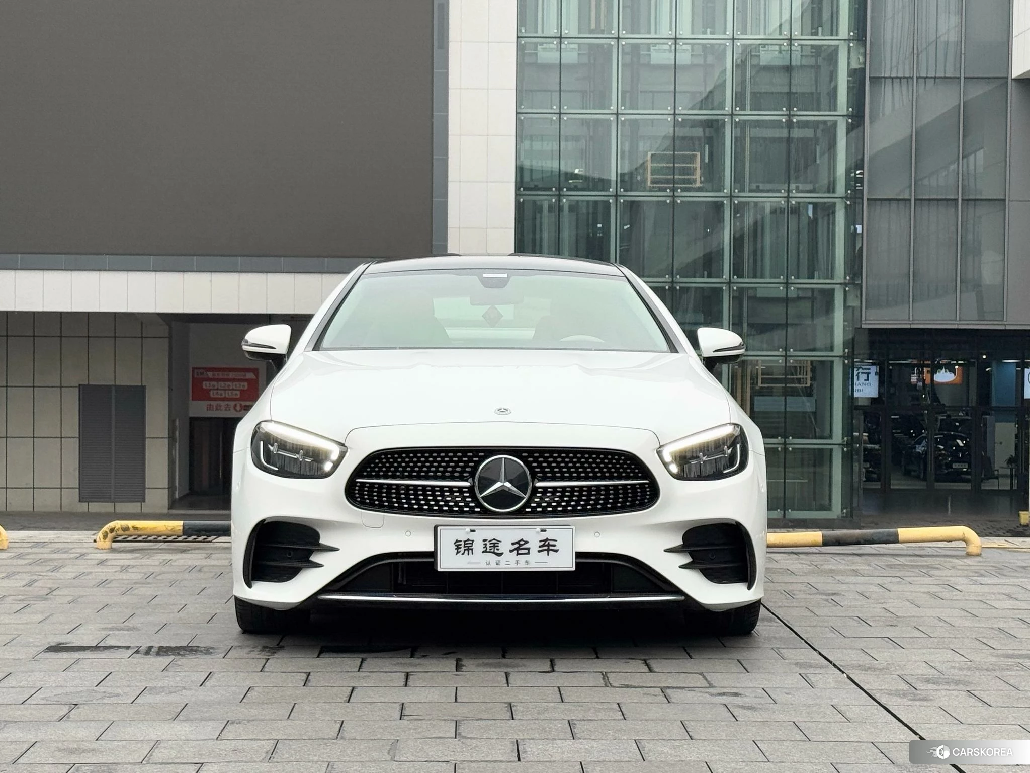 Mercedes-Benz E-class (imported) 2022 Белый из Китая, фото 2