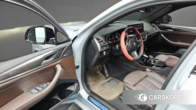 BMW X4 (G02) 2024 Серебристо-серый из Кореи, фото 2