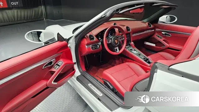 Porsche 718 Boxster 2023 Белый из Кореи, фото 2