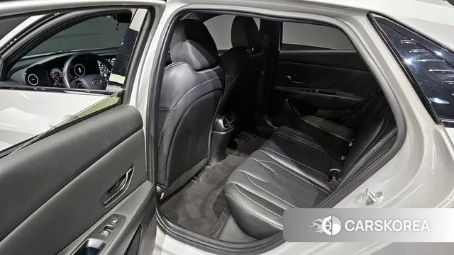 Hyundai Avante (CN7) 2022 Серебристо-серый из Кореи, фото 2