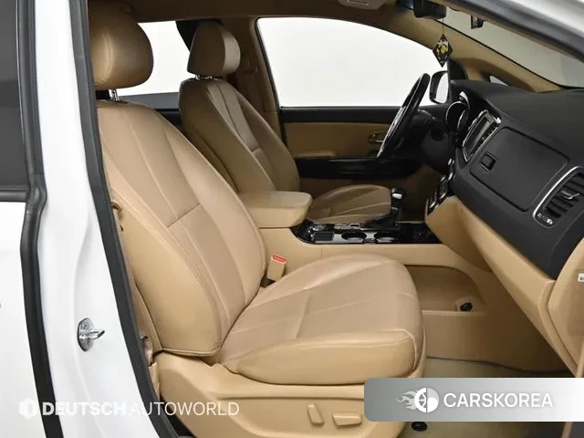 Kia The New Carnival 2019 Белый из Кореи, фото 2