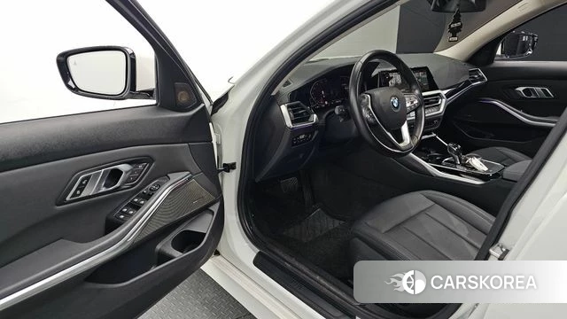 BMW 3 Series (G20) 2019 Белый из Кореи, фото 2
