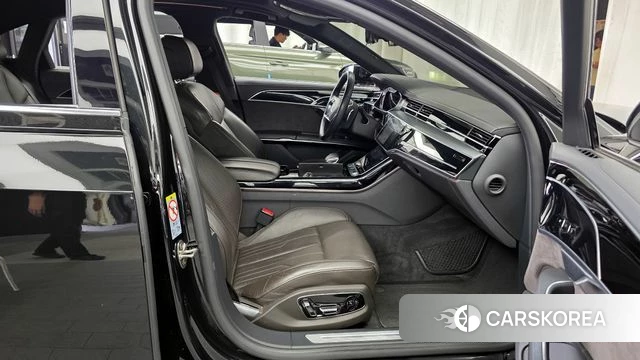 Audi A8 (D5) 2021 Черный из Кореи, фото 2