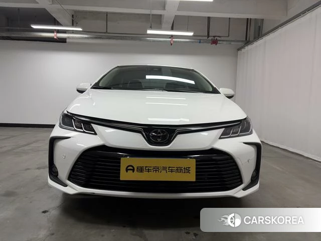 Toyota Corolla 2021 Белый из Китая, фото 2