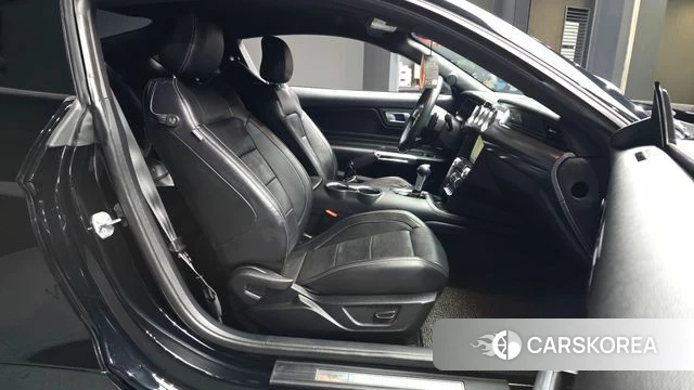 Ford Mustang 2018 Черный из Кореи, фото 2