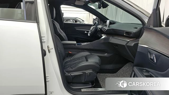 Peugeot 3008 second generation 2024 Белый из Кореи, фото 2