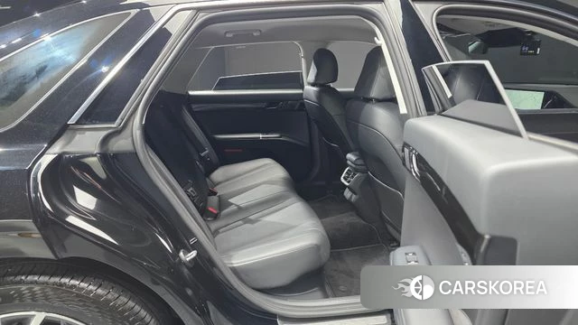 Hyundai Grandeur Hybrid (GN7) 2023 Черный из Кореи, фото 2