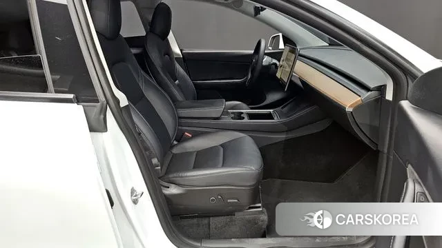 Tesla Model Y 2021 Белый из Кореи, фото 2