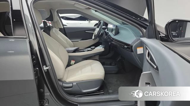 Kia EV6 2022 Серый из Кореи, фото 2