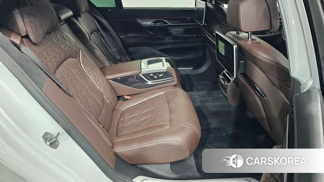 BMW 7 Series (G11) 2021 Белый из Кореи, фото 2