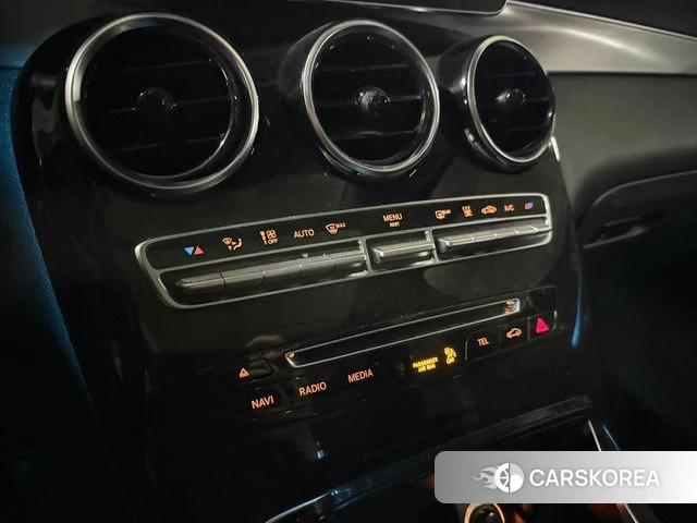 Mercedes-Benz GLC-Class X253 2019 Черный из Кореи, фото 2