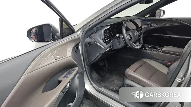 Lexus RX350h 5th generation 2024 Серебристо-серый из Кореи, фото 2