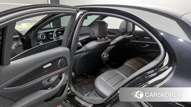 Mercedes-Benz E-Class W213 2020 Черный из Кореи, фото 2
