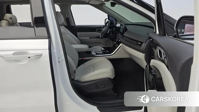 Kia Carnival 4th generation 2022 Белый из Кореи, фото 2