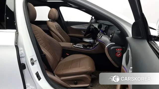 Mercedes-Benz E-Class W213 2021 Белый из Кореи, фото 2