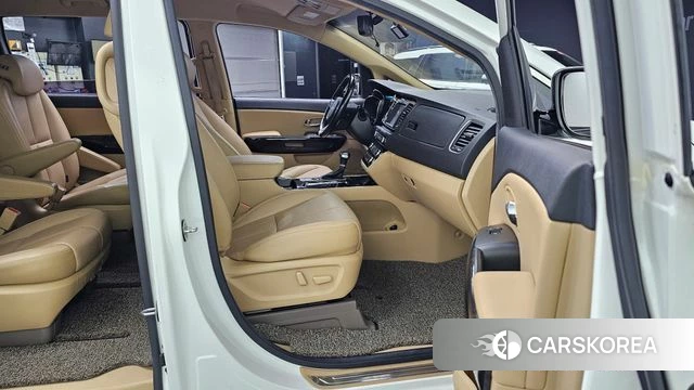 Kia The New Carnival 2018 Белый из Кореи, фото 2