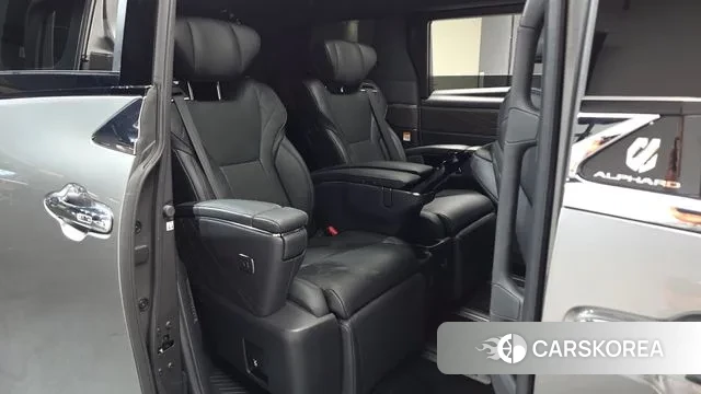 Toyota Alphard 4th Generation 2024 Серый из Кореи, фото 2