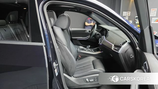 BMW X5 (G05) 2022 Черный из Кореи, фото 2