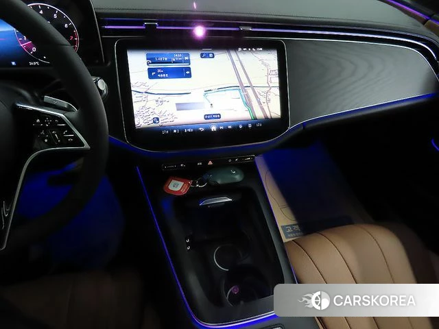 Mercedes-Benz E-Class W214 2024 Белый из Кореи, фото 2