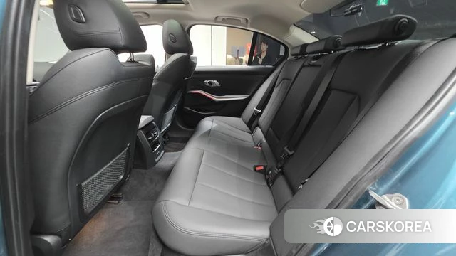 BMW 3 Series (G20) 2021 Небесно-голубой из Кореи, фото 2