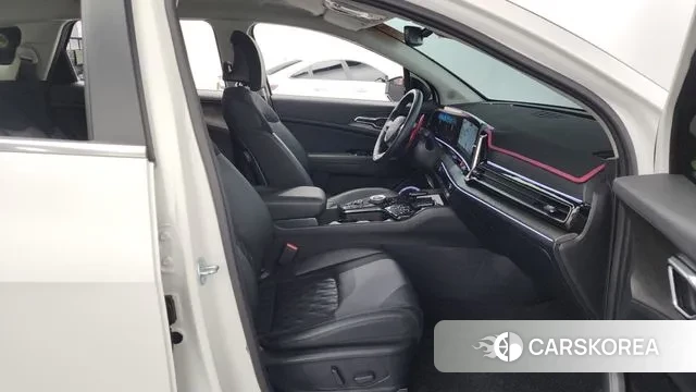 Kia Sportage 5th Generation 2023 Белый из Кореи, фото 2