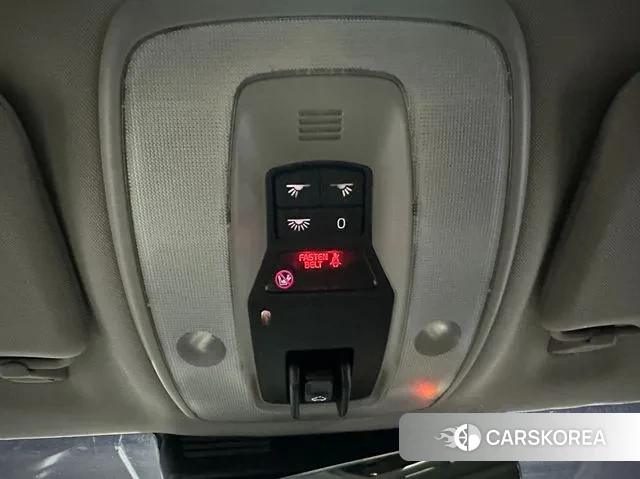 Volvo S60 2018 Серебристо-серый из Кореи, фото 2