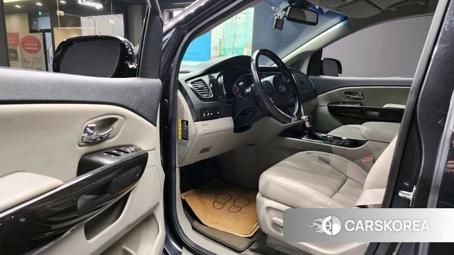 Kia The New Carnival 2018 Серый из Кореи, фото 2