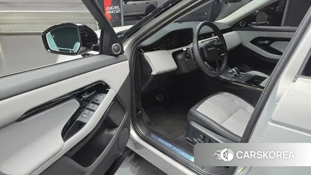 Land Rover Range Rover Evoque 2nd Generation 2025 Серебристо-серый из Кореи, фото 2